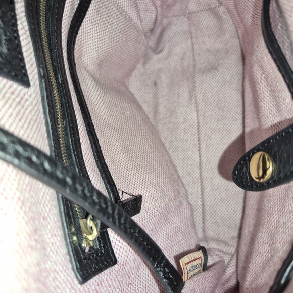 DOONEY & BOURKE BLACK LEATHER DILLEN II PREOWNED/USED Dooney & Bourke - Picture 4 of 5